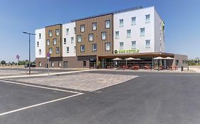 B&B HOTEL Moulins Avermes